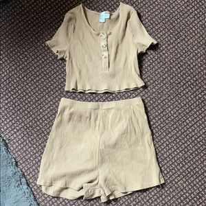 2-piece princess polly set